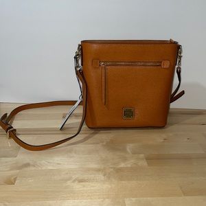 NWT Dooney & Bourke handbag Saffiano